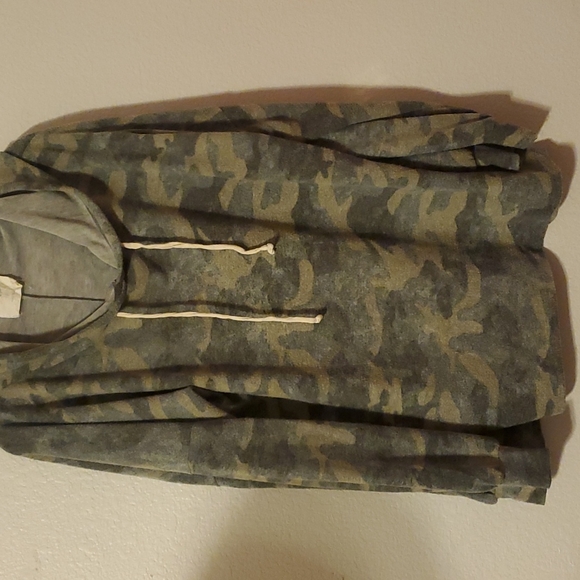 Fantastic Fawn Tops - FANTASTIC FAWN: Oversized Camo Hoodie